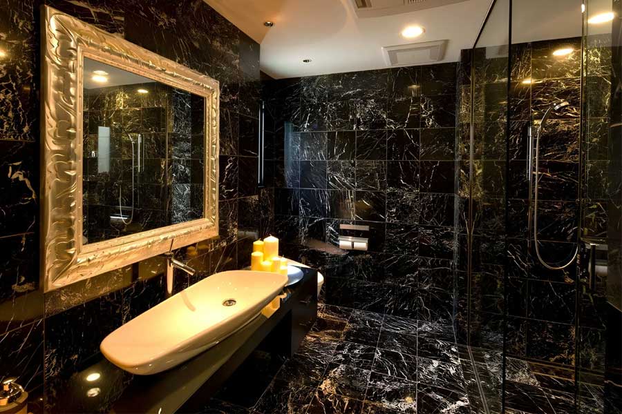 gold and black Bathroom Colour Scheme