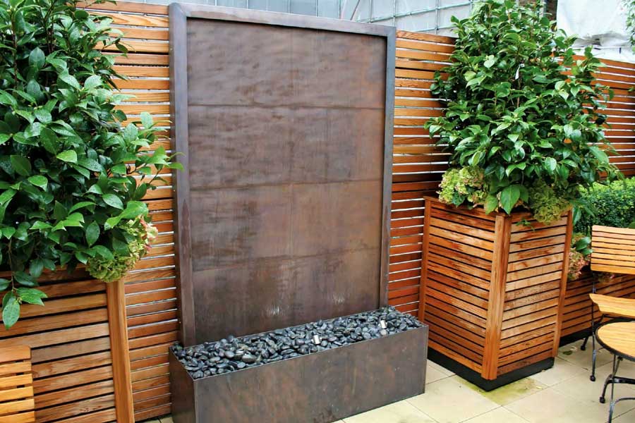 outdoor feature wall